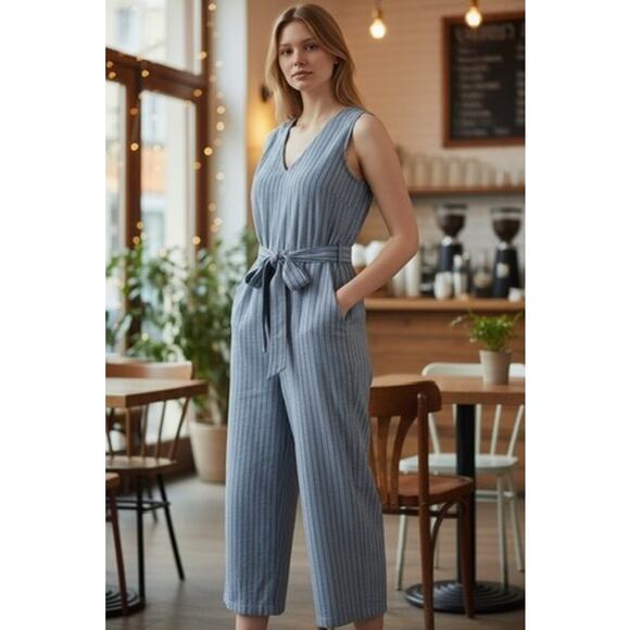 Lumiere Women’s L Blue Striped Sleeveless Jumpsuit V-Neck Tie Waist Cropped - Picture 1 of 9